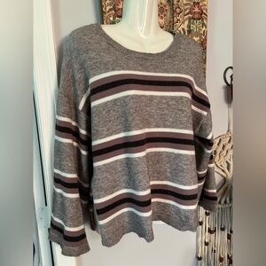 CUPCAKES AND CASHMERE SWEATER CROPPED  Colors gray, black, brown, off white